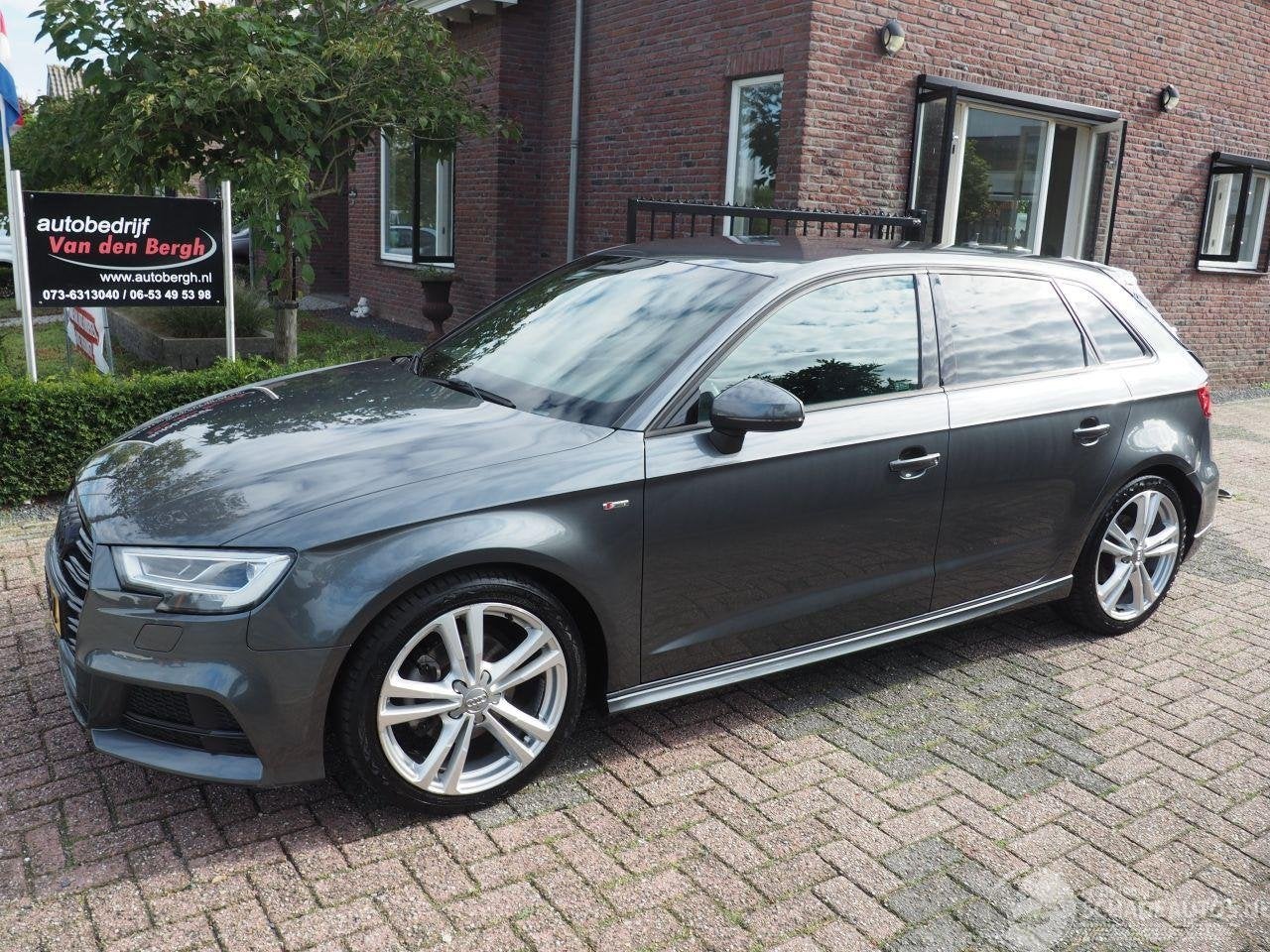 Audi A3 30Tfsi Sport S Line Edition (bj 2019), Audi, Zilver of Grijs, Auto-Union-Straße  1 ,85057, Ingolstadt, Deutschland, Hatchback