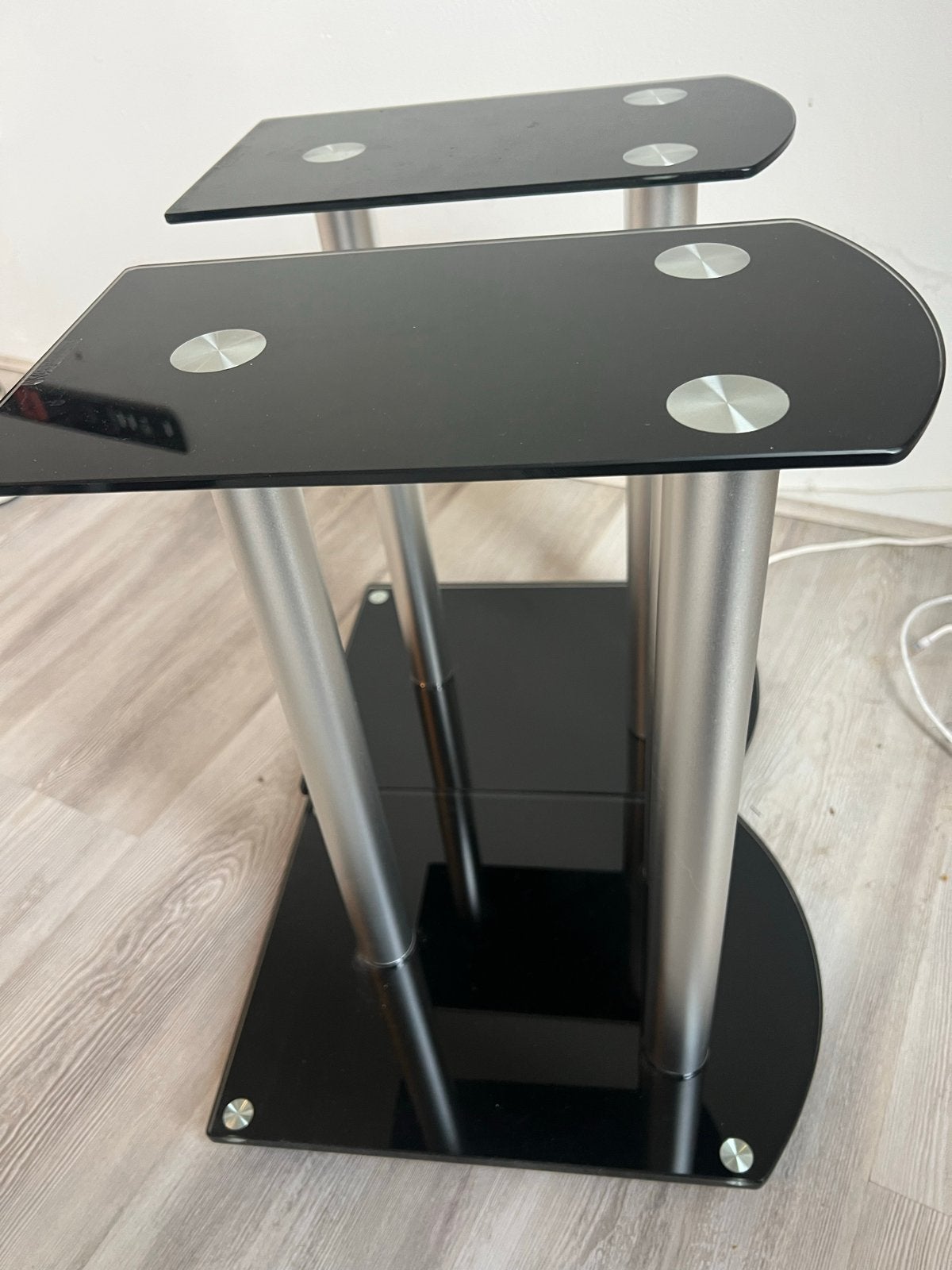 2x Glazen Bijzettafels / Speaker Stands, Minder dan 45 cm, Minder dan 55 cm, Gebruikt, Ophalen of Verzenden