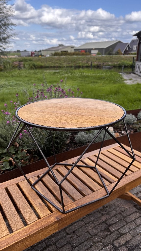 Diamond-shaped coffee table (cherry wood top), Ophalen, 50 – 75, 50 tot 100 cm, Rond