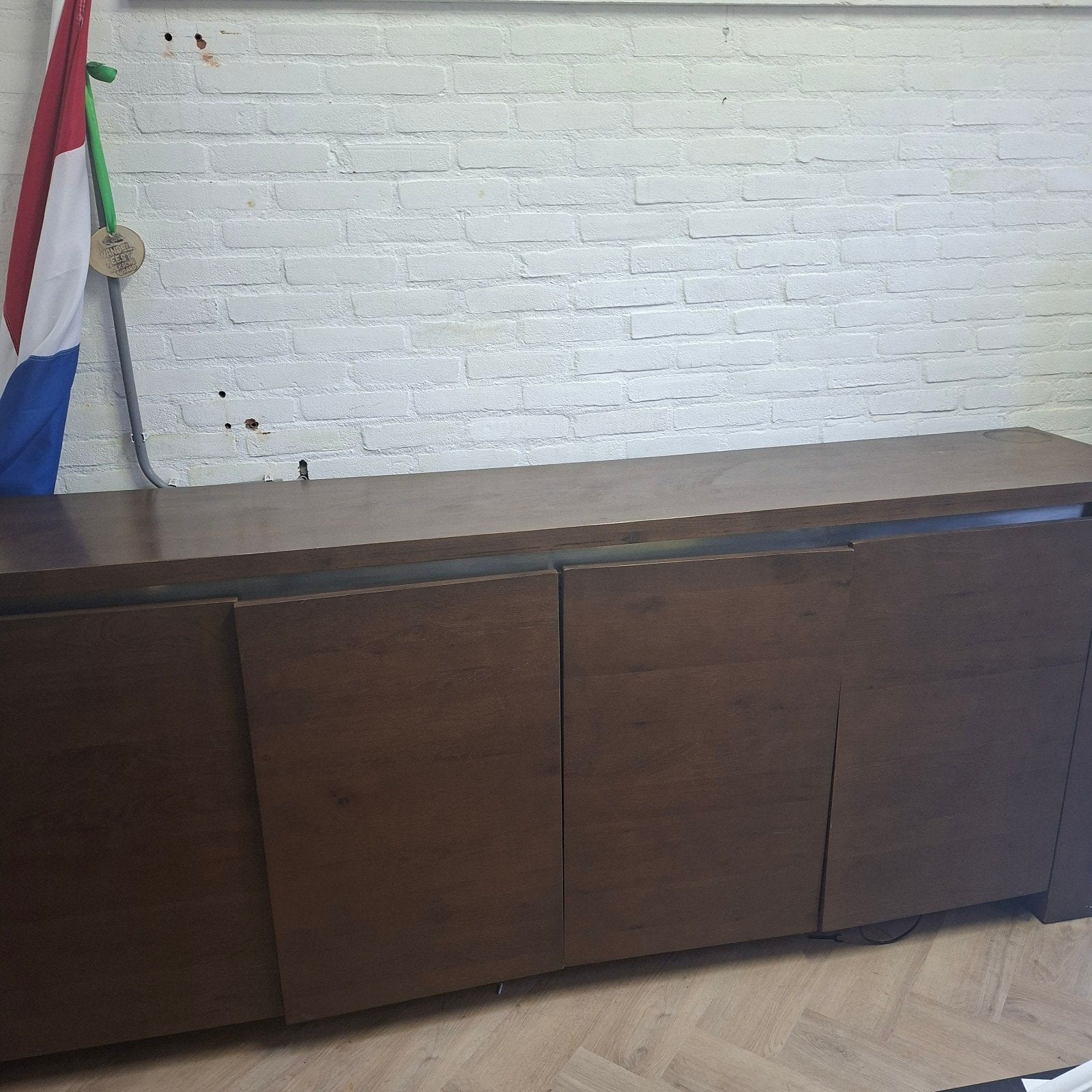 Zwaar dressoir met luxe uitstraling - 232x45x88 cm, Ophalen, Gebruikt, Luxe, 200 cm of meer