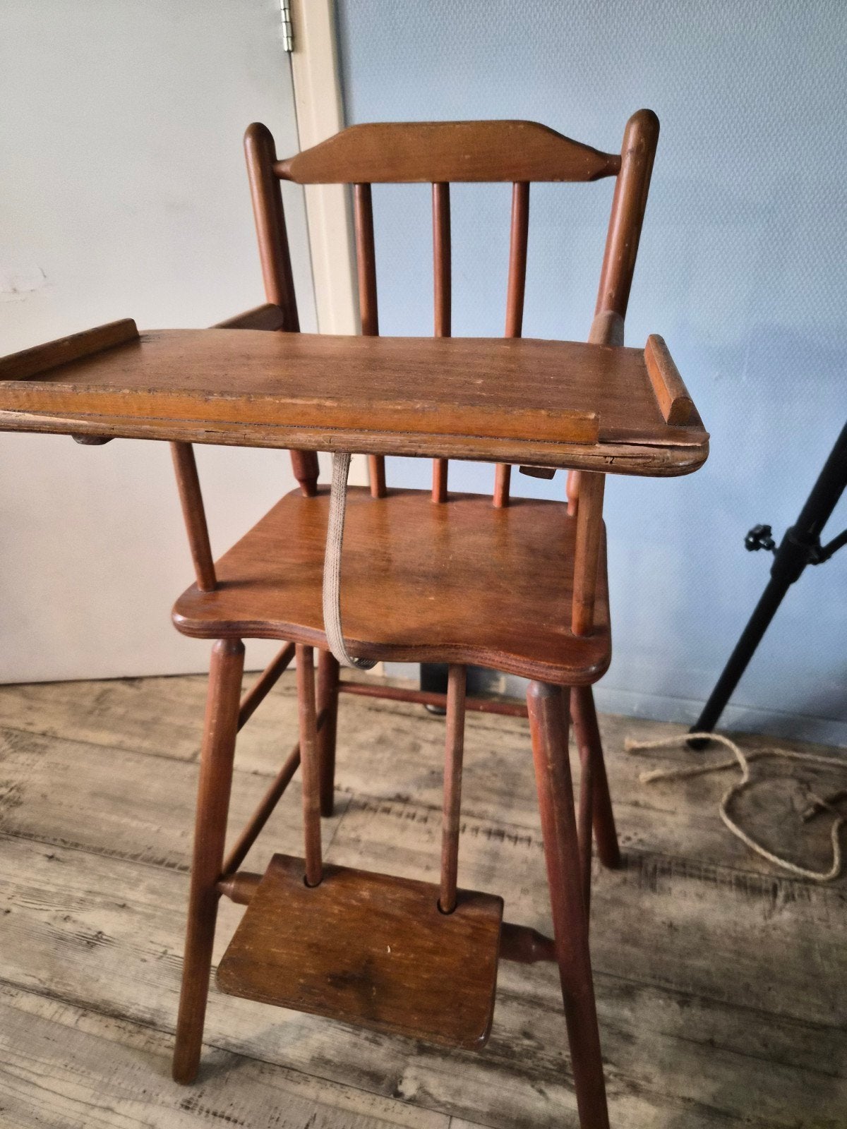 Vintage houten kinderstoel met eetblad, Ophalen, Gebruikt, Overige typen, Afneembaar eetblad
