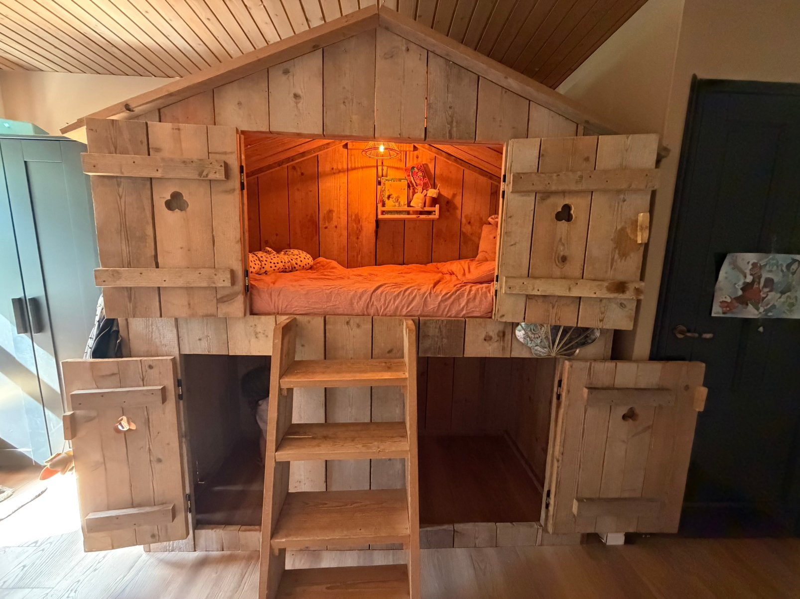 Houten bedstee | stapelbed, Kinderen en Baby's, Kinderkamer | Bedden, Ophalen, 85 tot 100 cm, Zo goed als nieuw, 180 cm of meer