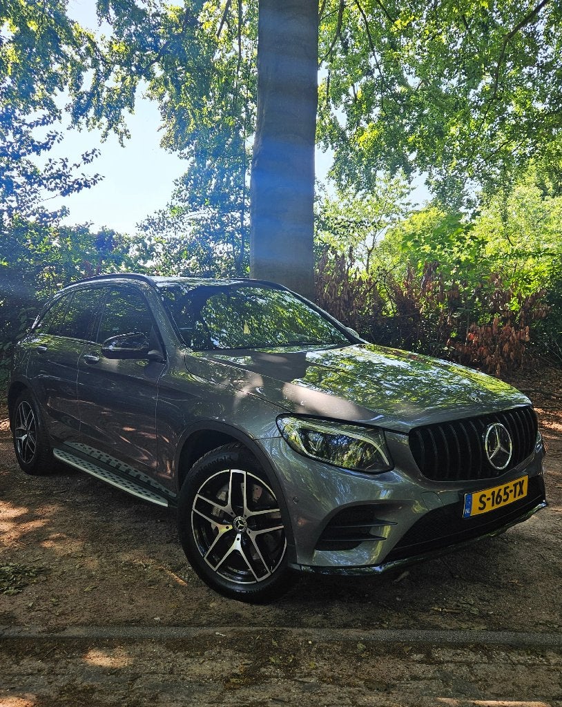Mercedes-Benz GLC-klasse 350e 4MATIC AMG-Line|Pano|Trekhaak, Auto's, Mercedes-Benz, Automaat, 4 cilinders, 2000 kg, 320 pk