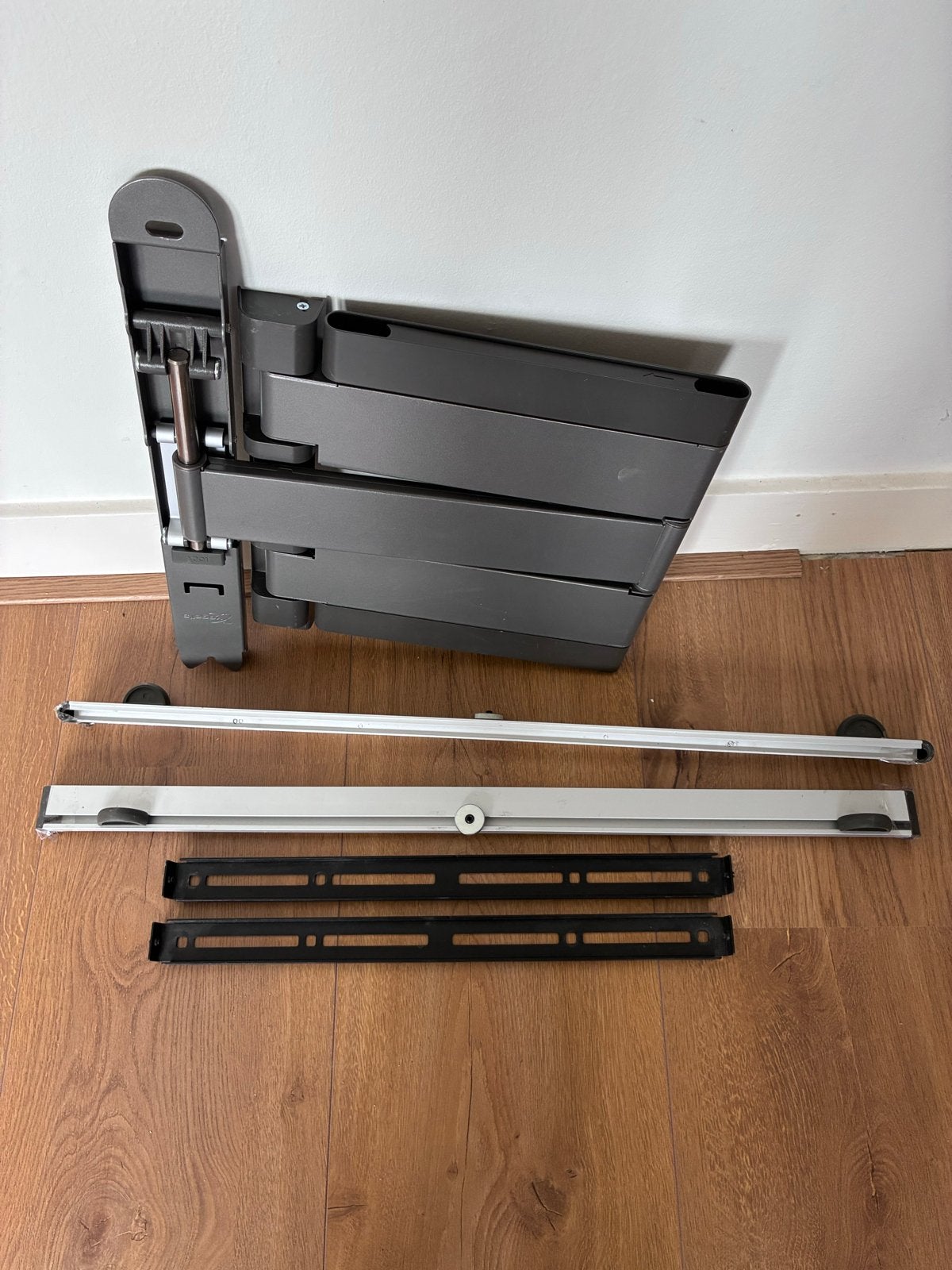 Vogel’s TV wandbeugel - Stevige en Flexibele Ophanging, Ophalen, Gebruikt