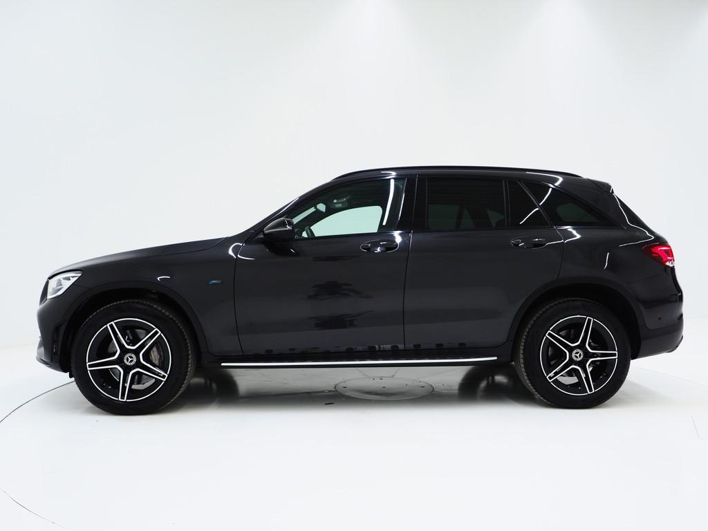 Mercedes-Benz GLC 300e 4MATIC AMG Full Black | Panoramadak |, Automaat, Gebruikt, Zwart, 4 cilinders