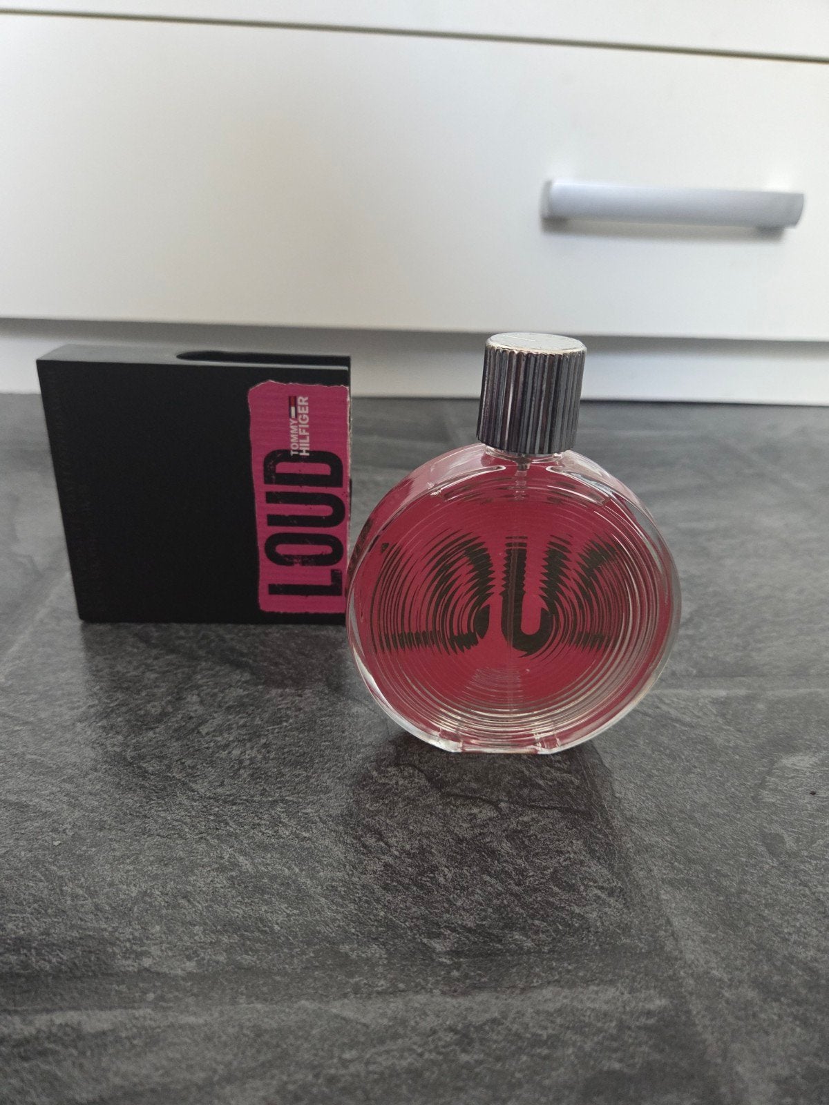 Tommy Hilfiger Loud Edt, Sieraden, Tassen en Uiterlijk, Ophalen of Verzenden, Nieuw