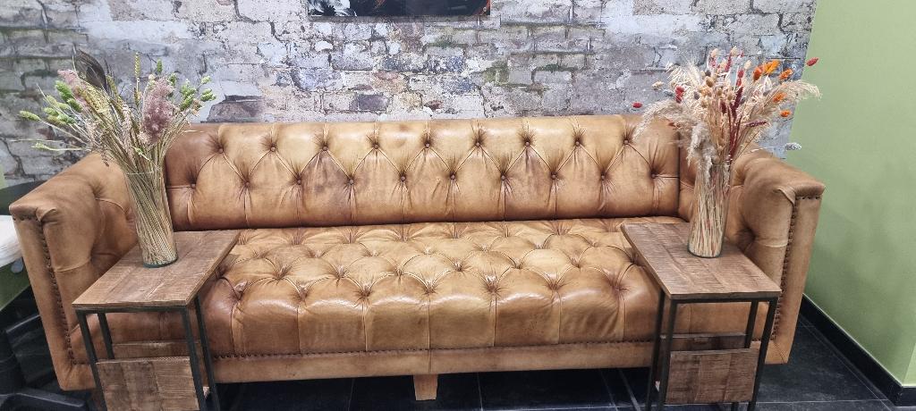 Chesterfield, Huis en Inrichting, Banken | Bankstellen, Ophalen, Zo goed als nieuw, Rechte bank, 200 tot 250 cm