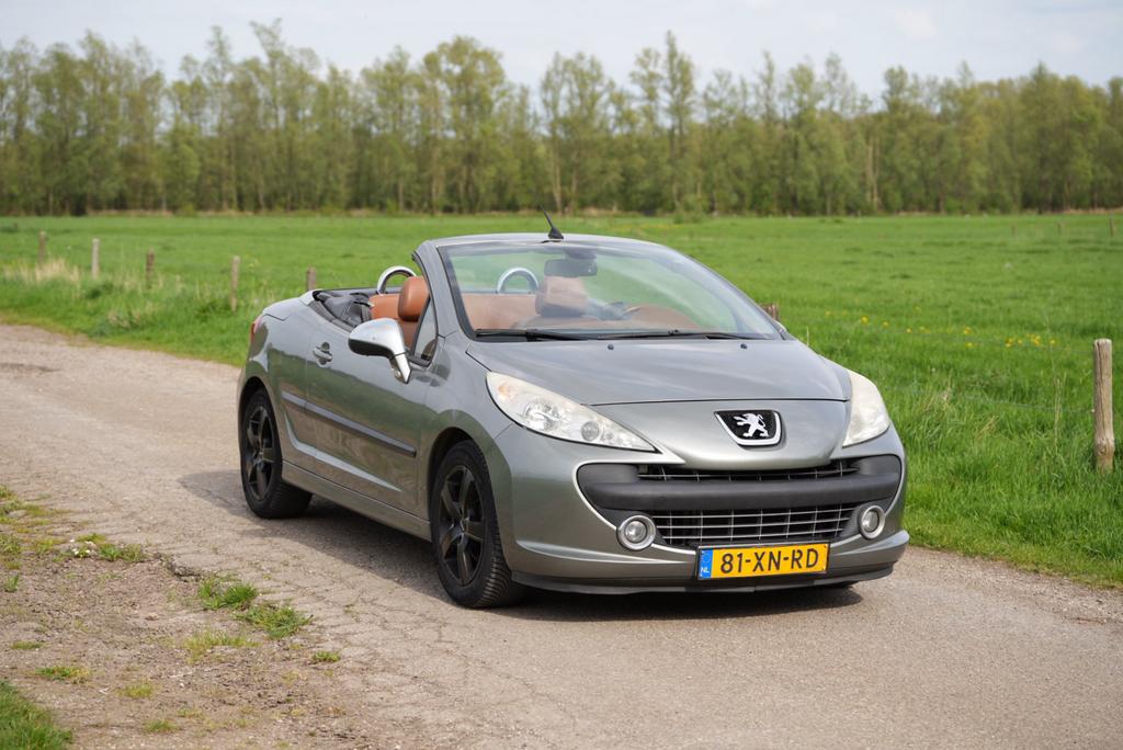 Peugeot 207 1.6 16V CC 110KW 2007 Grijs, Voorwielaandrijving, 4 cilinders, Cabriolet, 4 stoelen