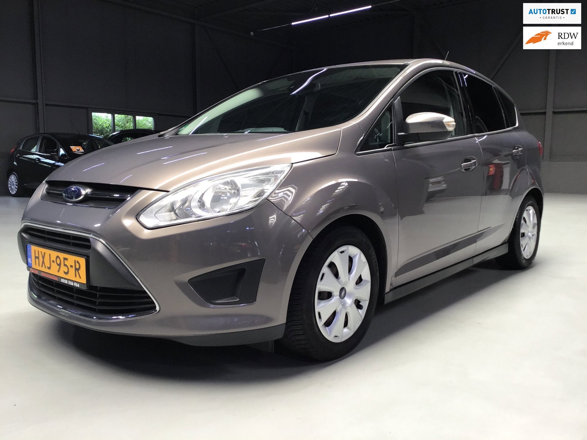 Ford C-MAX 1.0 Lease Titanium I 2e Eigen I New Apk + Kln Brt, Auto's, Ford, Voorwielaandrijving, Gebruikt, Bruin, Handgeschakeld