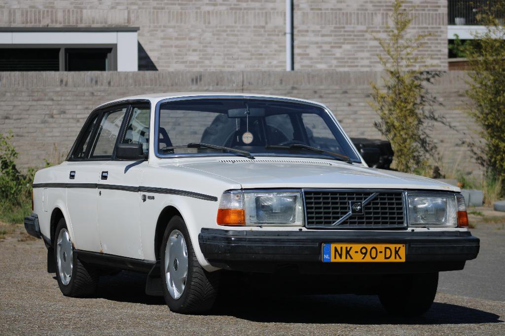Volvo 240 2.0 1985 Wit, Achterwielaandrijving, 100 pk, Wit, Origineel Nederlands