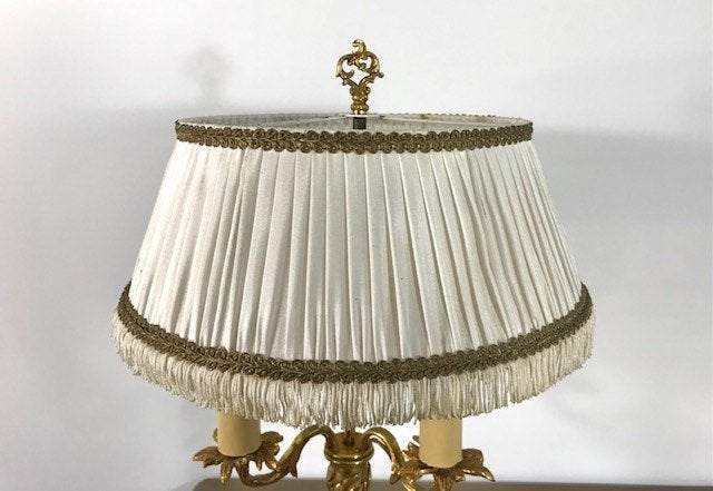 Klassieke Franse bronzen bouillotte lamp met 3 lichtpunten, E14 (klein), Ophalen of Verzenden, Metaal, Met schakelaar