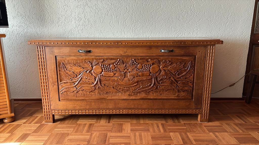 Te koop mooi zwaar eiken dekenkist, Ophalen