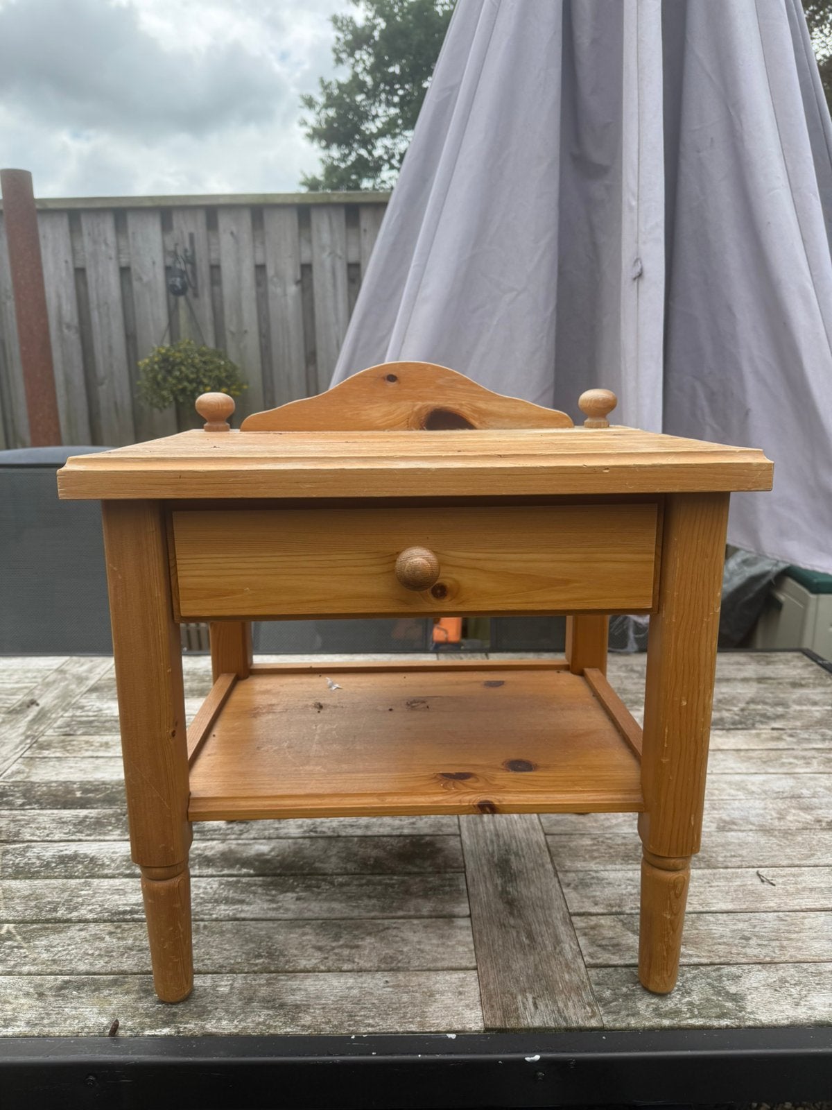 Vintage nachtkastje /bijzettafel merk Cottage, Ophalen, Zo goed als nieuw, Rond, Minder dan 55 cm