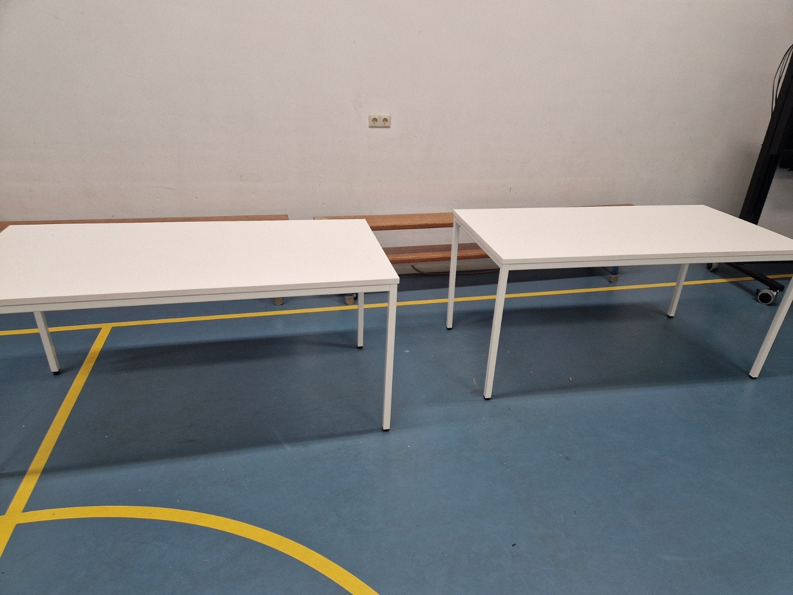 2 witte tafels, Huis en Inrichting, Ophalen, Gebruikt, 100 tot 150 cm, 150 tot 200 cm