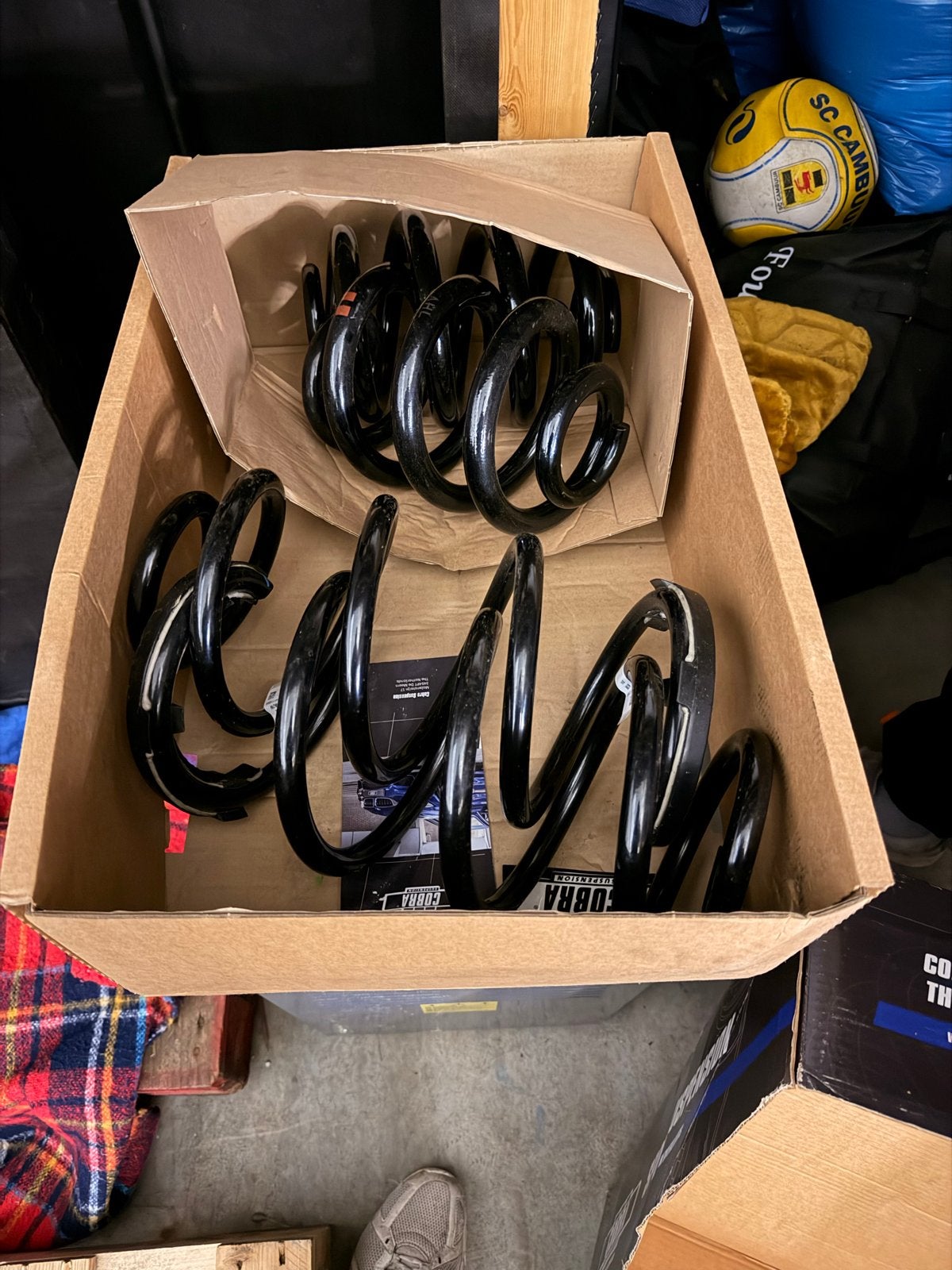 Nieuwe originele veren set voor VW Transporter (2021), Ophalen, Nieuw, Volkswagen