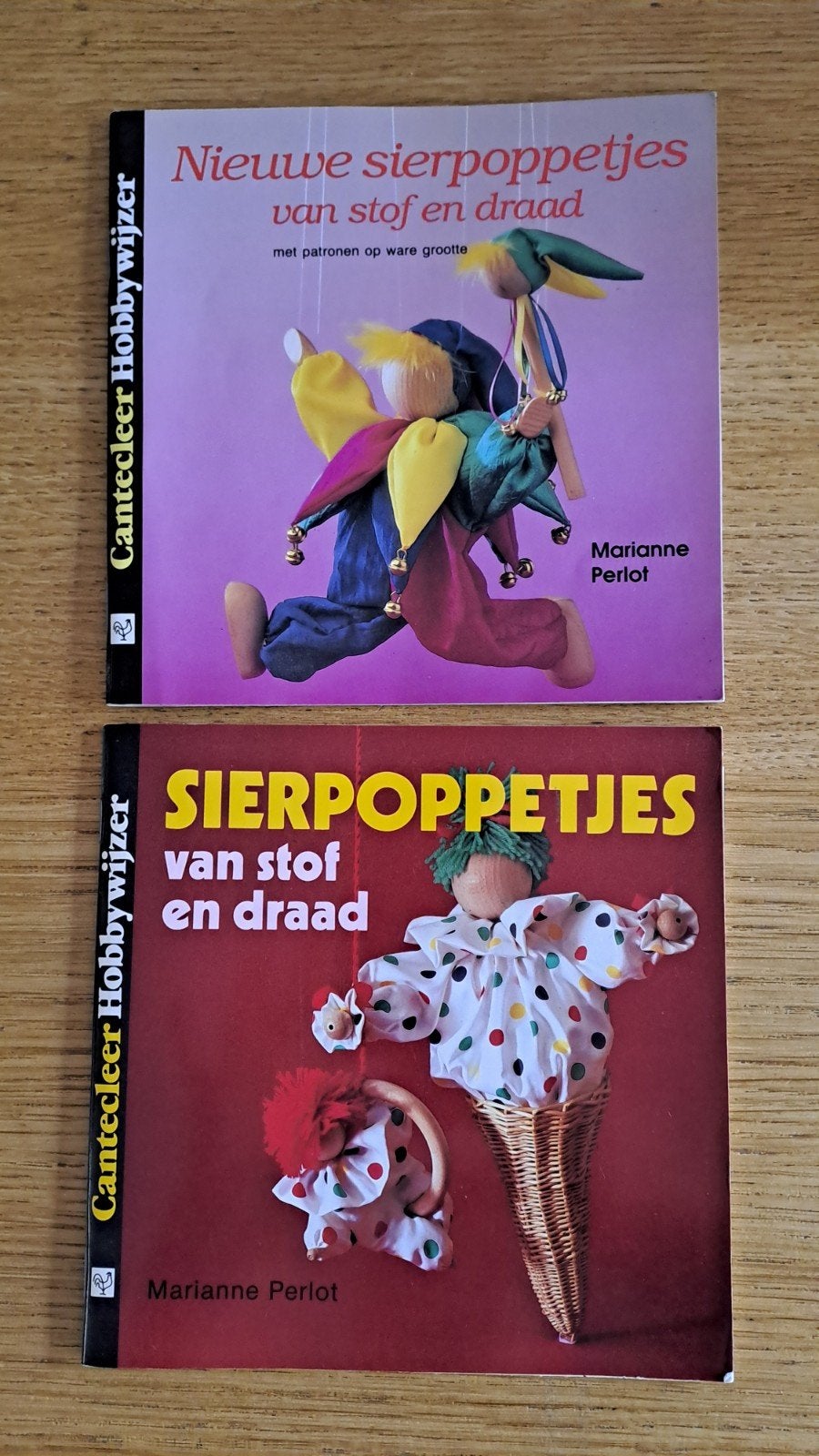 2x sierpoppetjes van stof en draad., Ophalen of Verzenden, Gelezen, Poppen maken, Marianne Perlot