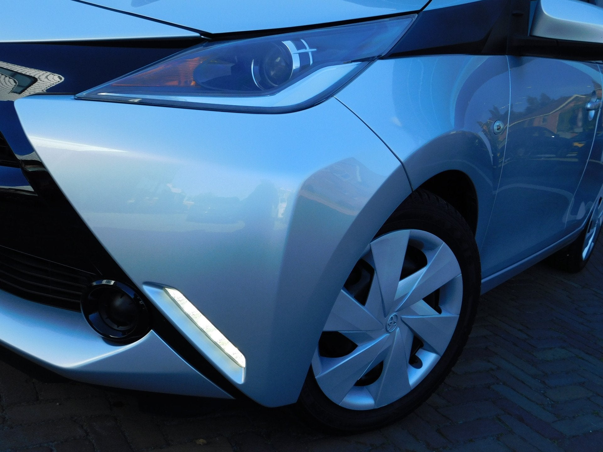 Toyota Aygo 1.0 VVT-i x-play (bj 2015), Auto's, Voorwielaandrijving, Stof, Gebruikt, 4 stoelen