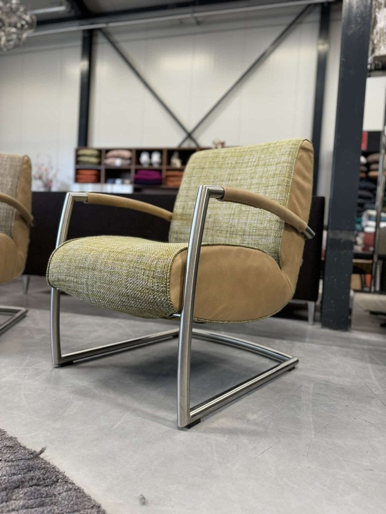 2 Brees new world Fauteuils stof leer Design stoel, 75 tot 100 cm, Ophalen of Verzenden, Zo goed als nieuw, 75 tot 100 cm