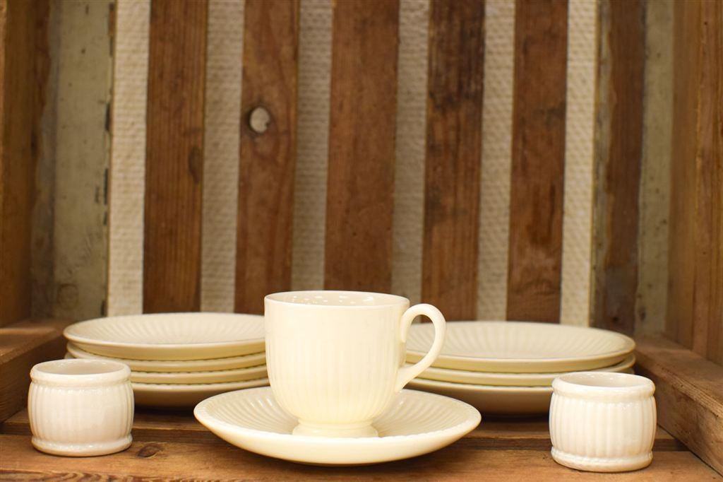11 stuks wedgwood schoteltjes kopje en servetringen 50922, Gebruikt, Ophalen of Verzenden, Bord(en), Wedgwood