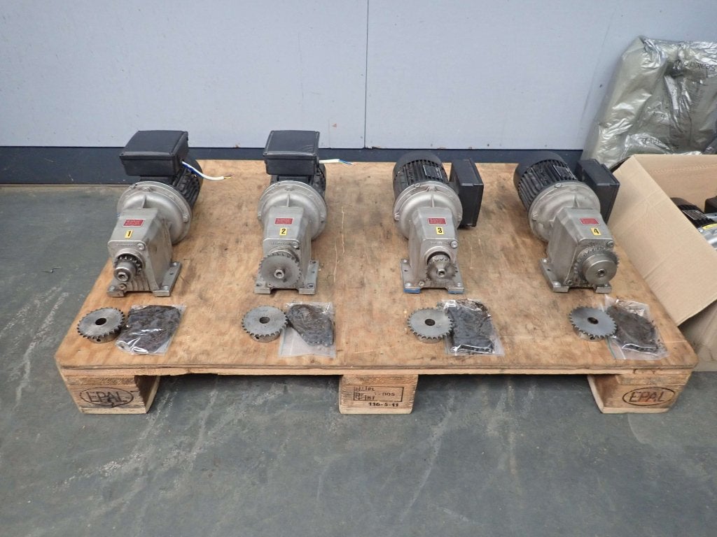 5x Elektromotor met vertraging AEG 220V / Reductormotor, Doe-het-zelf en Verbouw, Motoren, Niet ingevuld, Gebruikt, Niet ingevuld