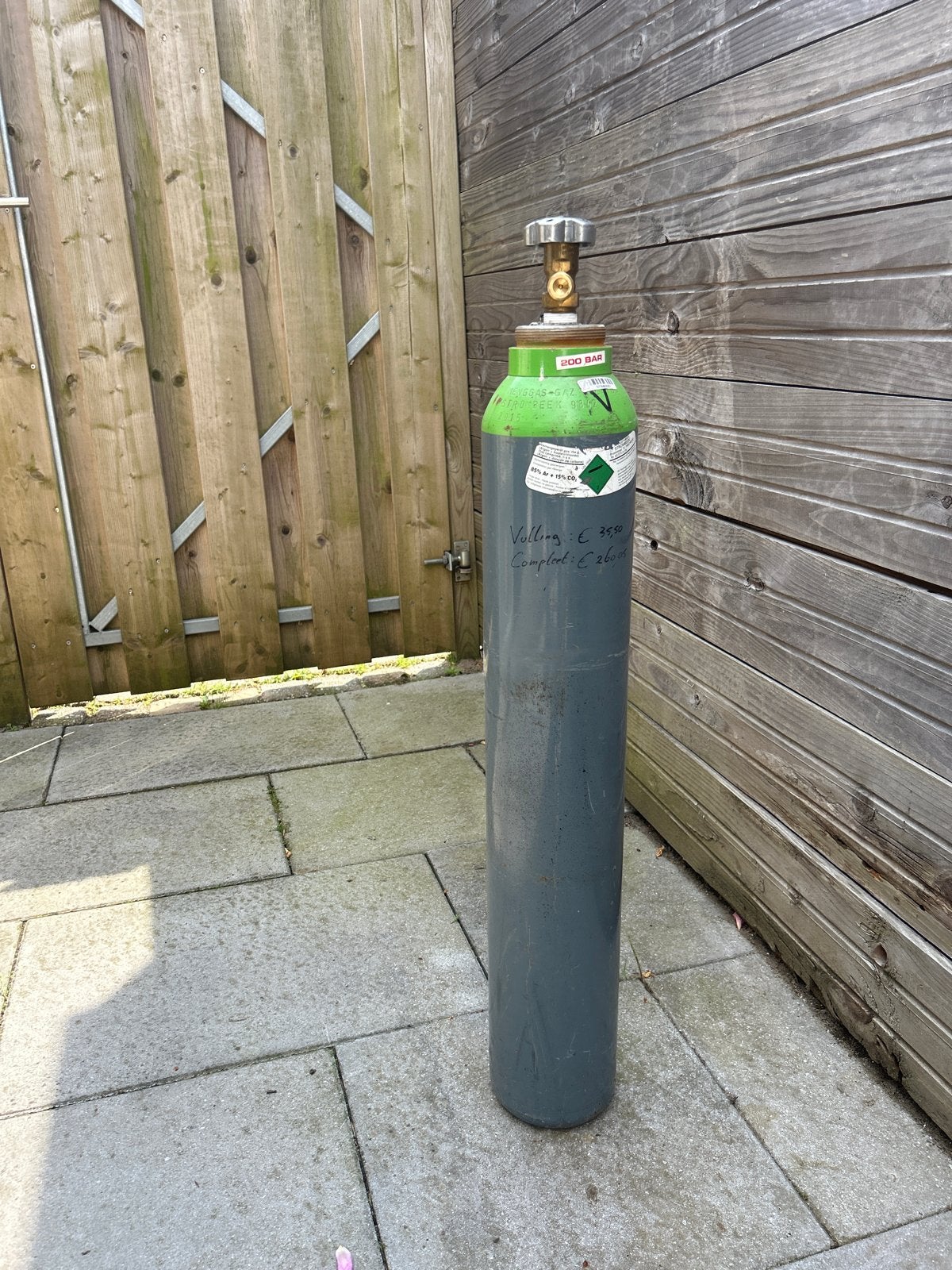 Argon gasfles 200 bar - Vulling €35,00, 25 tot 100 liter, Ophalen of Verzenden, Gebruikt, 10 bar of meer