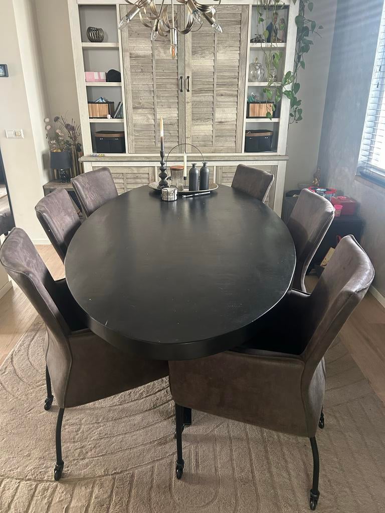 mango houten eettafel met 6 stoelen spinpoot, Huis en Inrichting, Complete eetkamers, Ophalen, Zo goed als nieuw