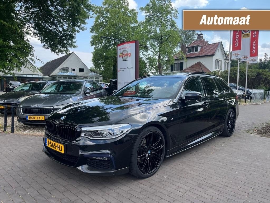 Bmw 5-SERIE TOURING 520I HIGH EXECUTIVE / SCHUIFDAK / LEDER