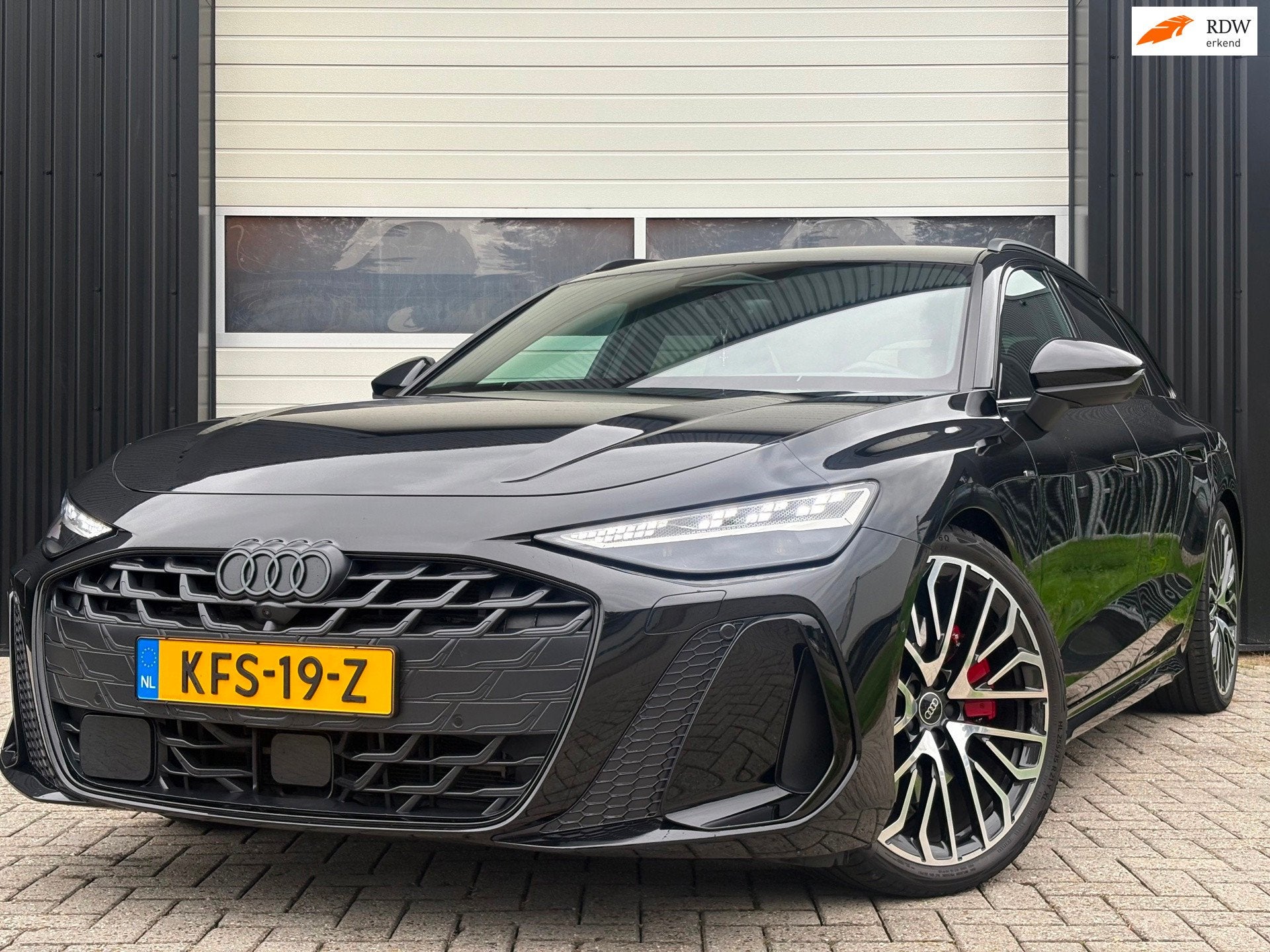 Audi A6 Avant 2.0 e-hybrid quattro S edition Competition, Auto's, Automaat, Dealer onderhouden, Gebruikt, 4 cilinders