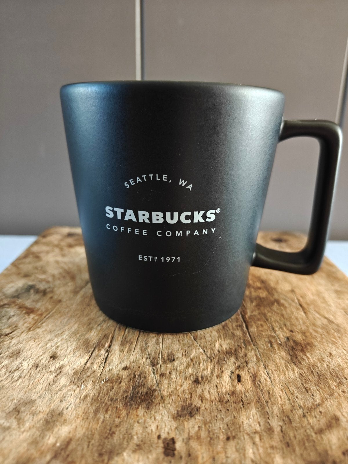 Starbucks mok mat zwart, Ophalen of Verzenden, Zo goed als nieuw, Overige stijlen, Kop(pen) en/of Schotel(s)