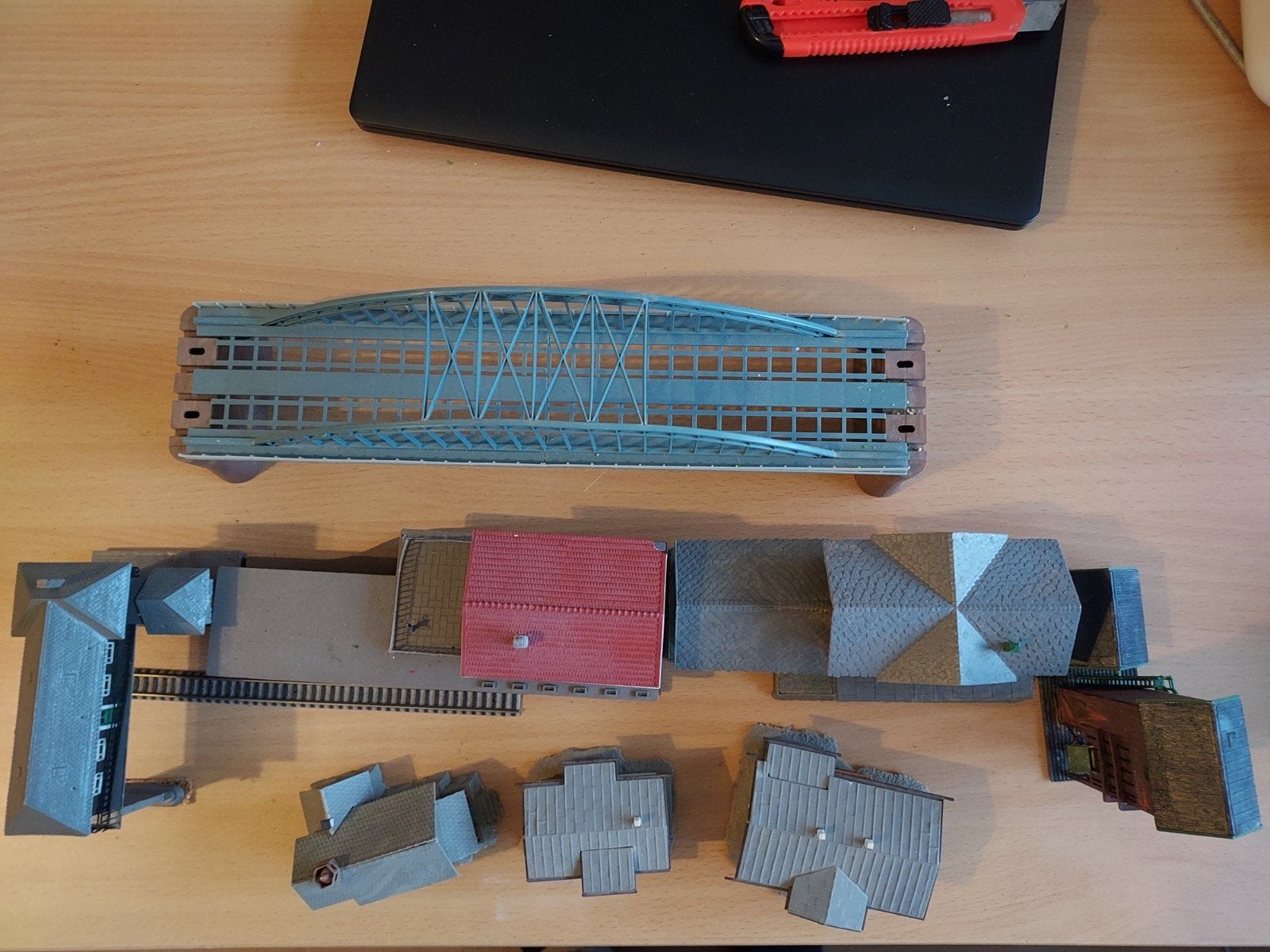 Diverse modelspoor gebouwen en brug - Gebruikt, Ophalen of Verzenden, Gebruikt, Brug, Tunnel of Gebouw