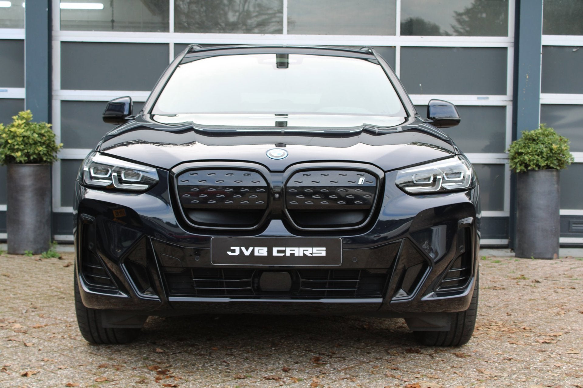 BMW IX3 High Executive 80 kWh/pano/Mpakket, Auto's, Automaat, Gebruikt, Zwart, Zwart