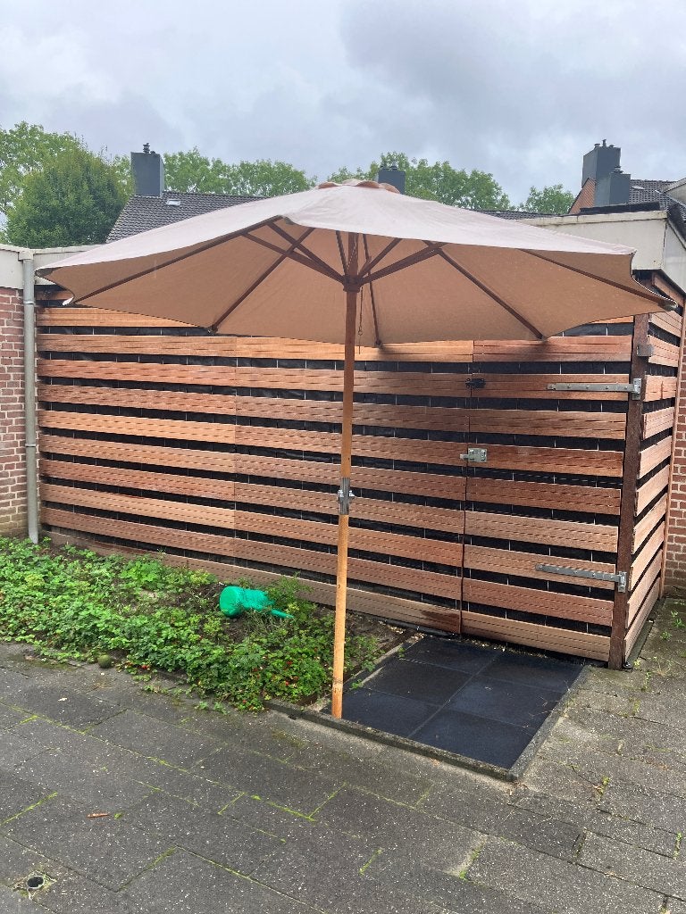 Parasol 300 cm Zandkleurig binnenwerk van hout, Ophalen, Zo goed als nieuw, 3 tot 4 meter, Stokparasol