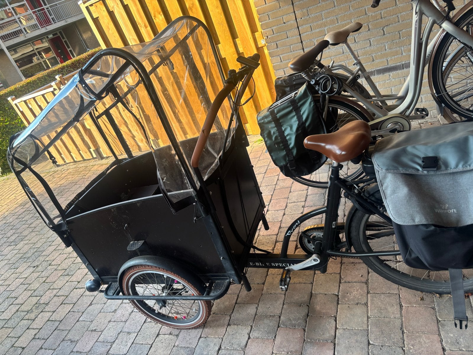 Vogue Bakfiets E-Bike - Oplader mist 1 stuk, Ophalen of Verzenden, Gebruikt, Overige merken