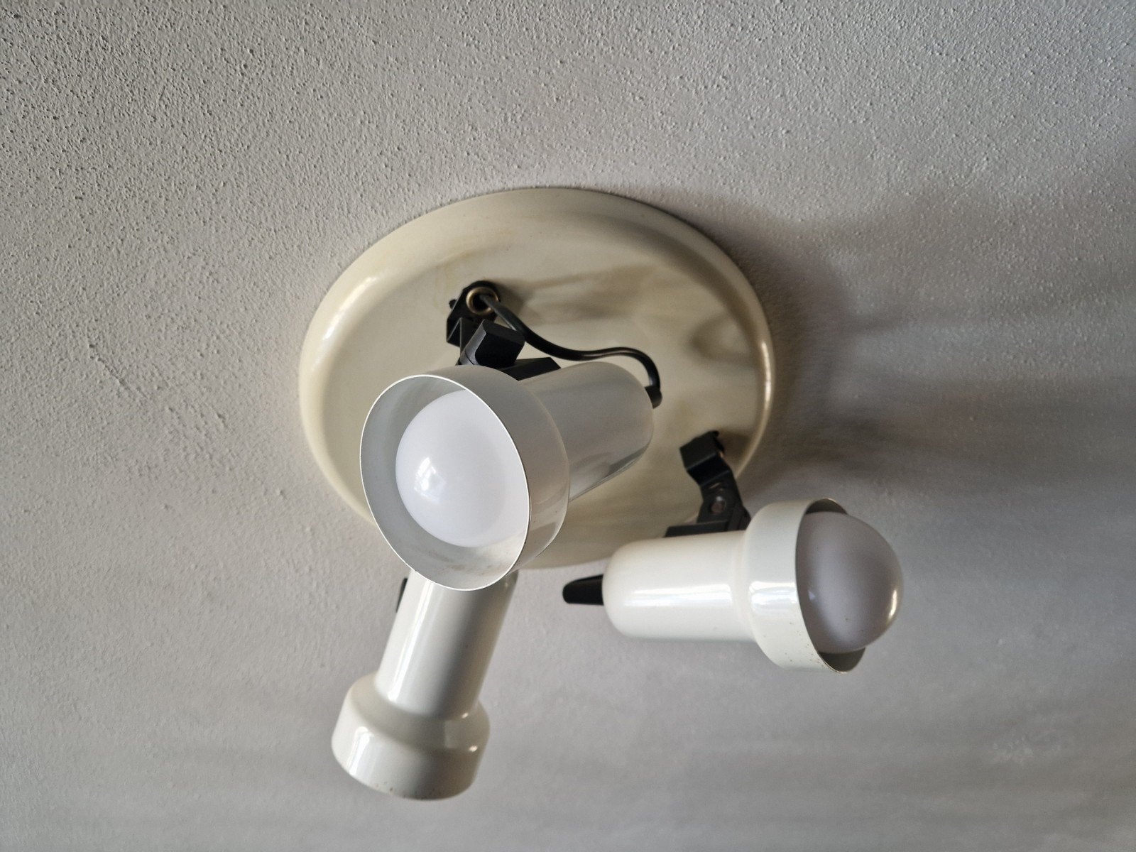 Gratis lamp met 3 bolletjes, Huis en Inrichting, Lampen | Spots, Ophalen, Gebruikt