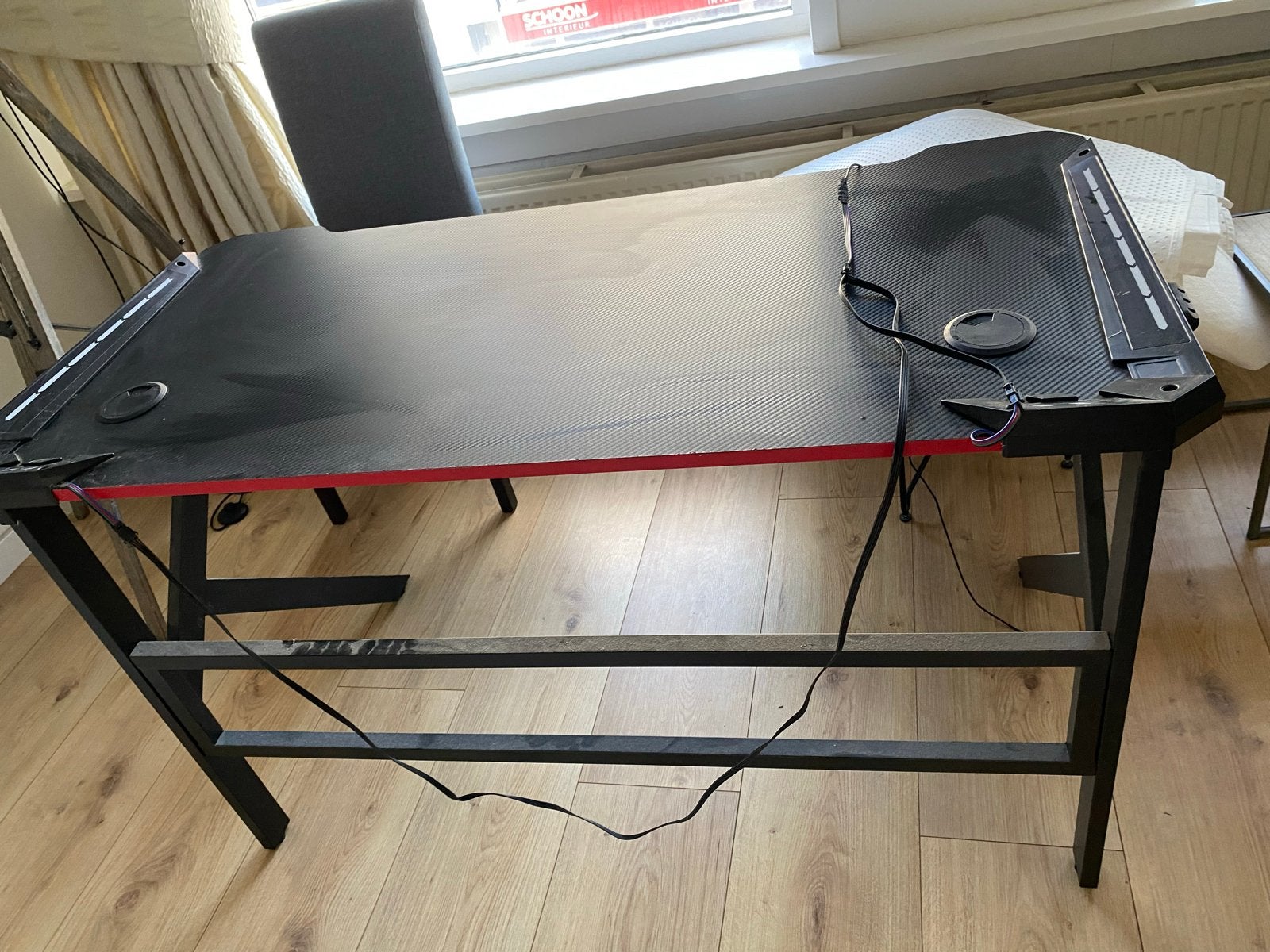 Gamingbureau Zwart/Rood, Ophalen, Gebruikt, 120 cm, Metaal