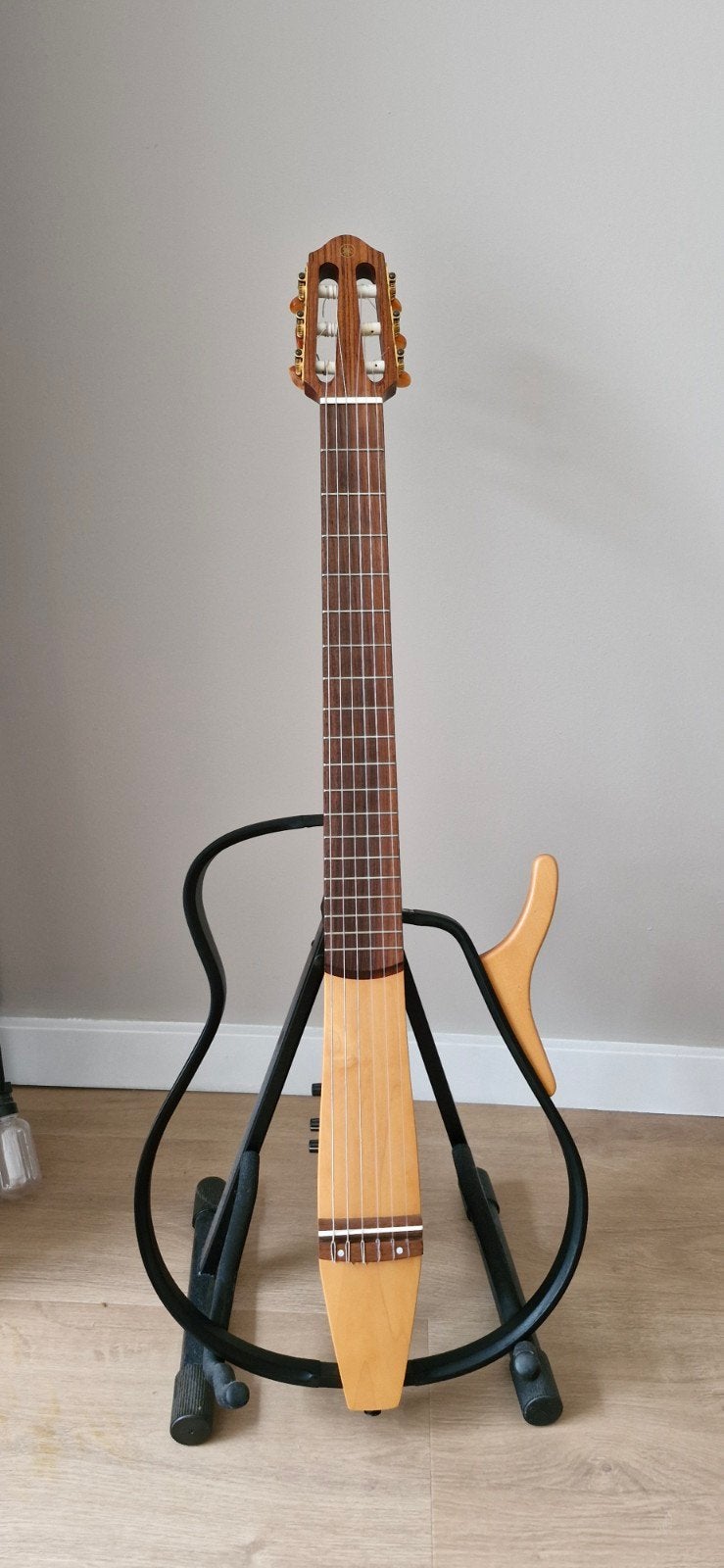 Yamaha SLG-100N Silent Gitaar met passende reistas, Ophalen, Zo goed als nieuw, Klassieke of Spaanse gitaar, Met (piezo-)element