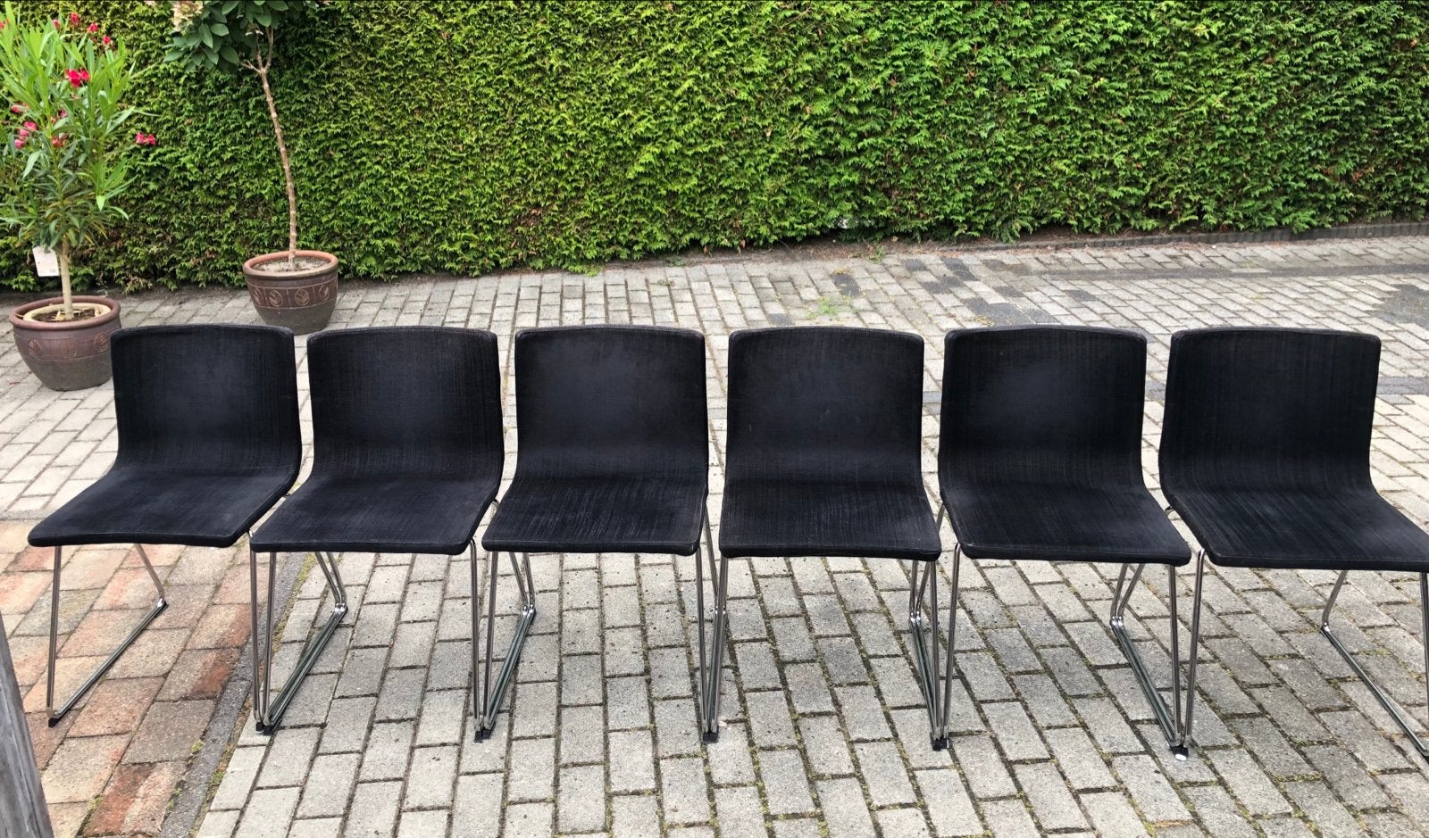 6 gebruikte IKEA Bernhard stoelen, zwart met chroom onderste, Huis en Inrichting, Ophalen, Gebruikt, Zwart, Stof