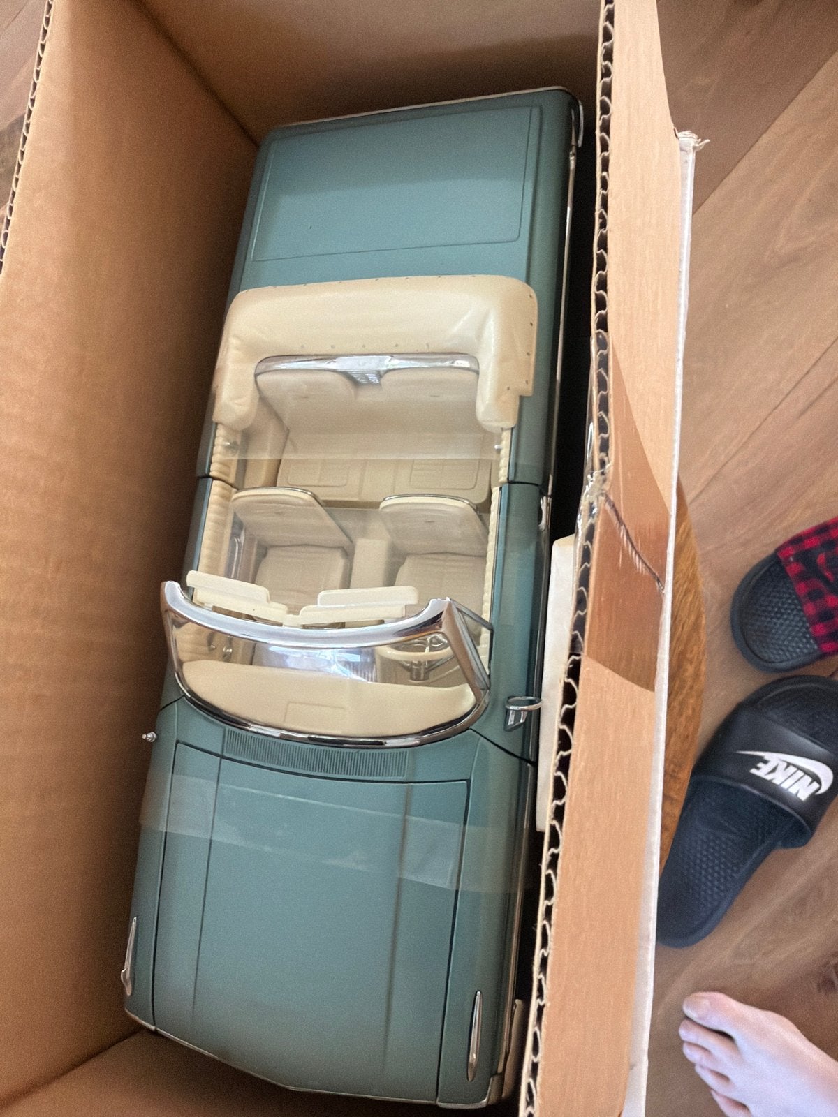 Fairfield Mint 1/18 FORD Galaxy 1964 - Nieuw in doos, Overige merken, Auto, Nieuw, Ophalen of Verzenden