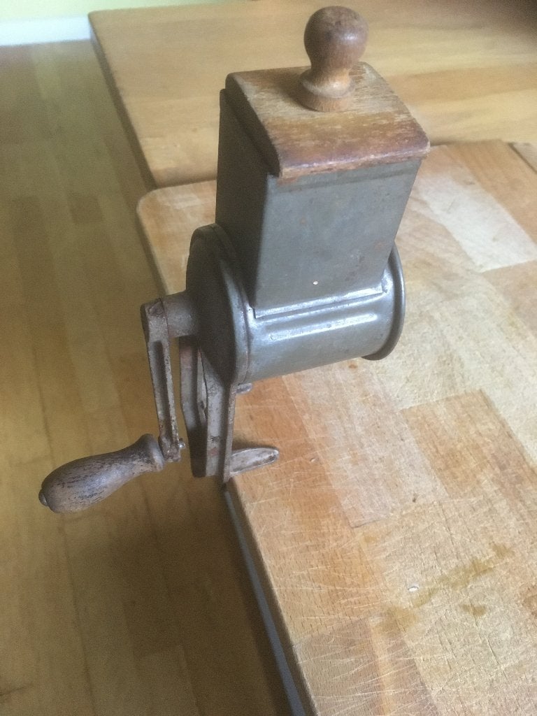 nootmuskaatmolen antiek, Ophalen of Verzenden