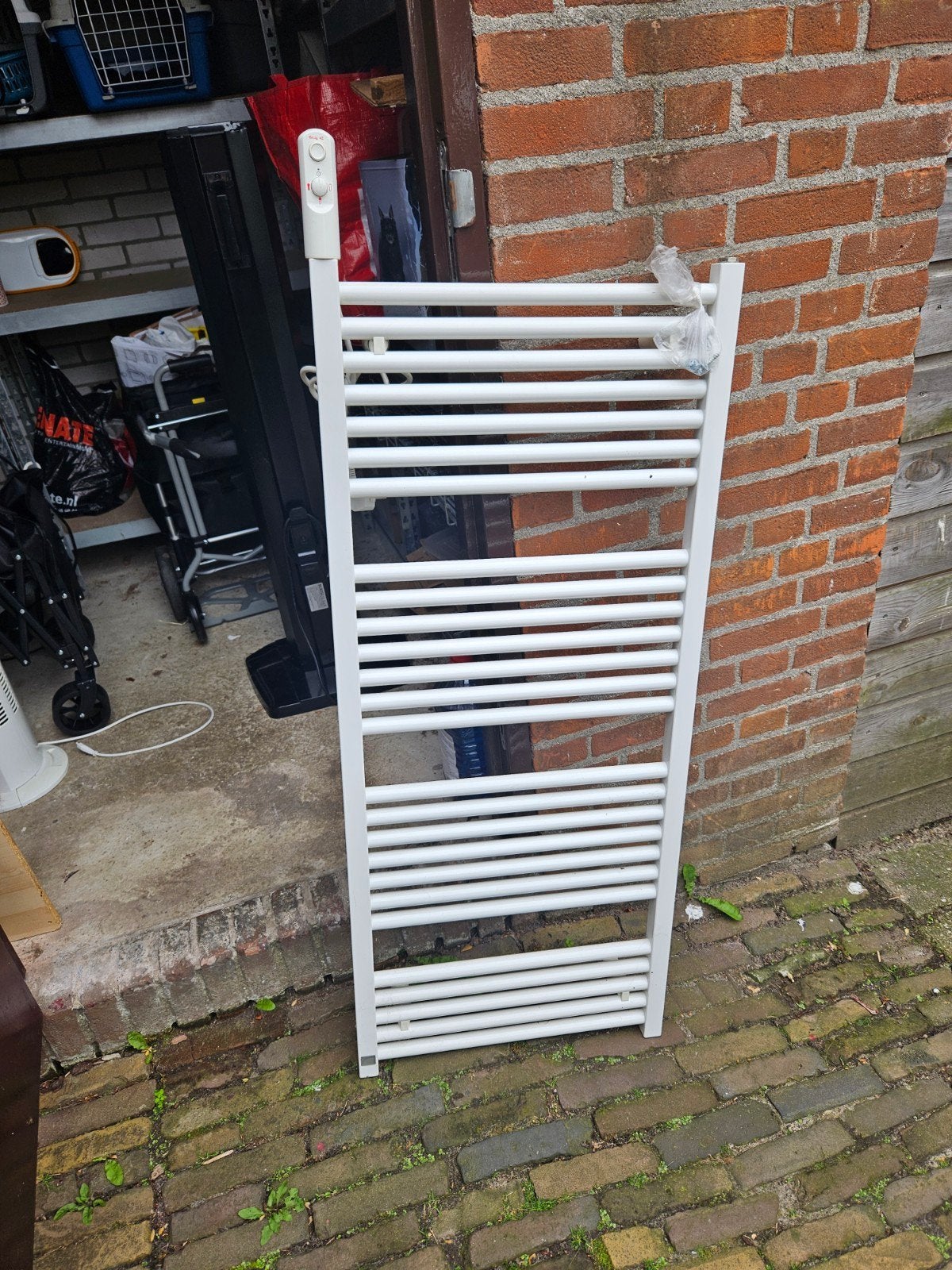 Elektrische handdoekradiator, Ophalen