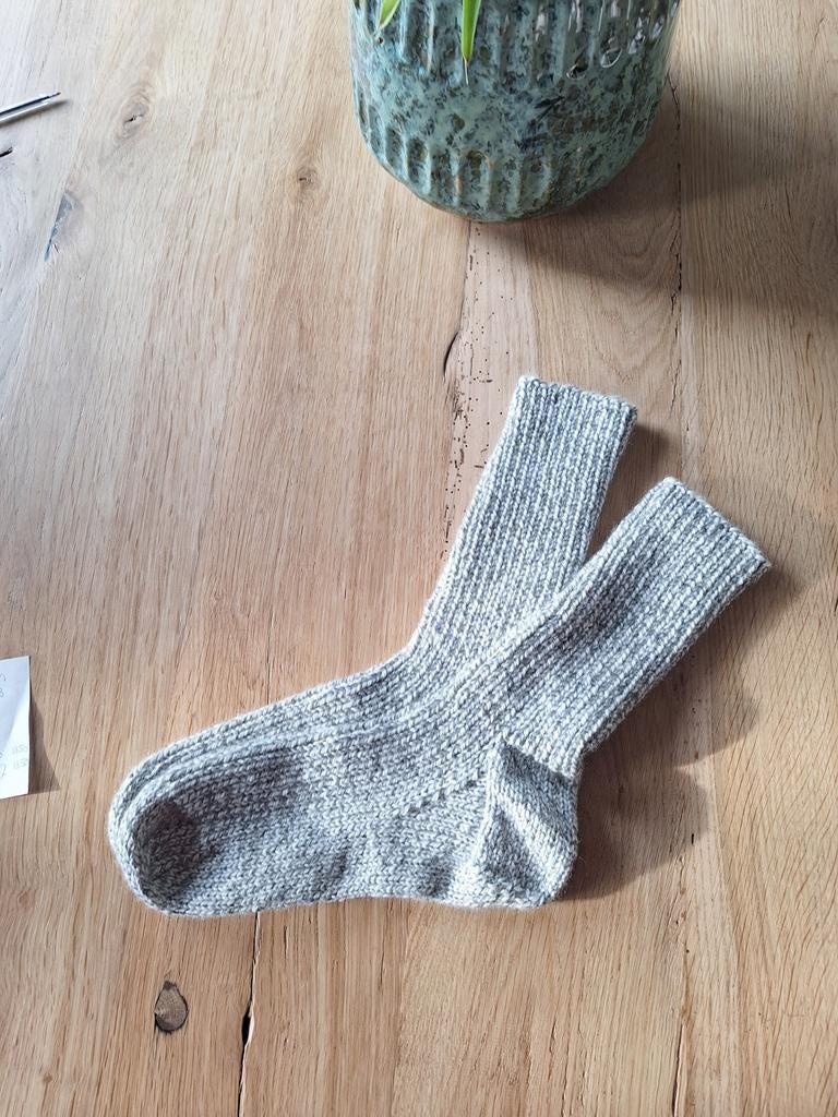 Maat 46 en 47, hand gebreide dikke sokken, Ophalen of Verzenden, Nieuw, Maat 43 t/m 46