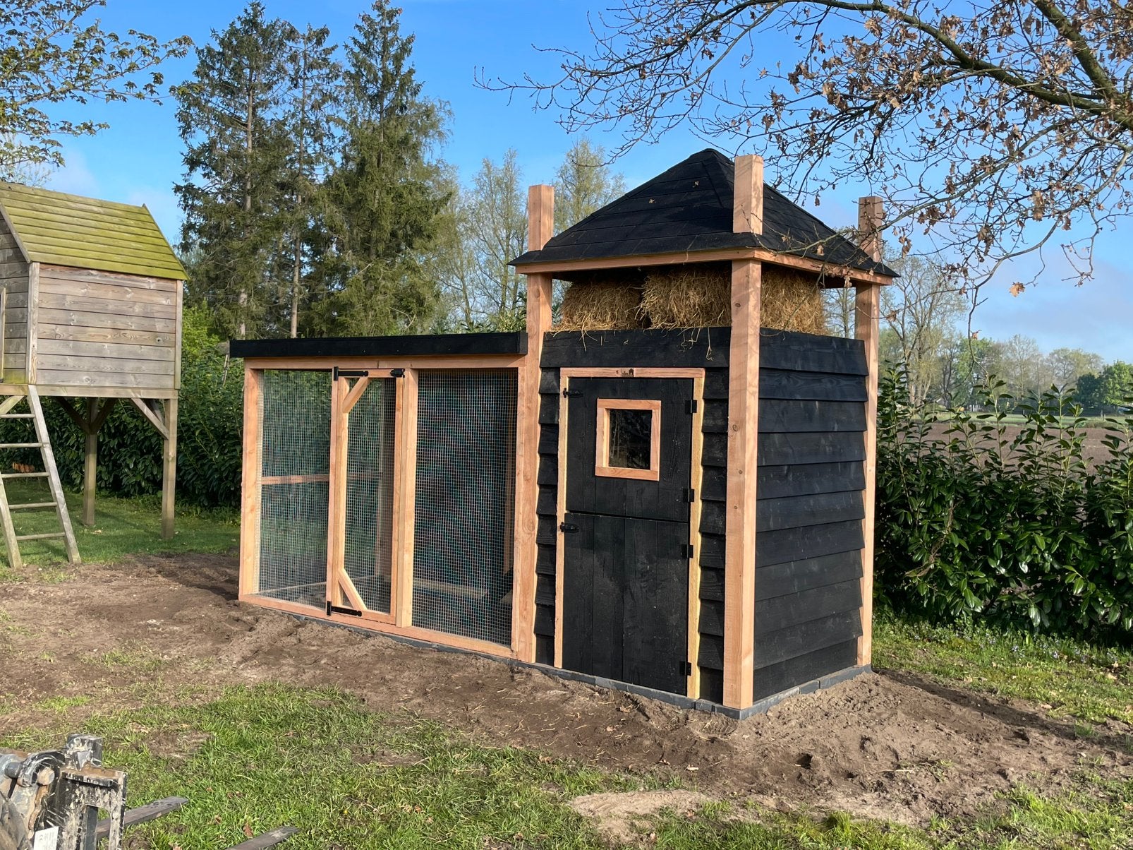 Nieuw kippenhok hooiberg met ren 4 meter, Dieren en Toebehoren, Ophalen, Nieuw, Kippenhok of Kippenren