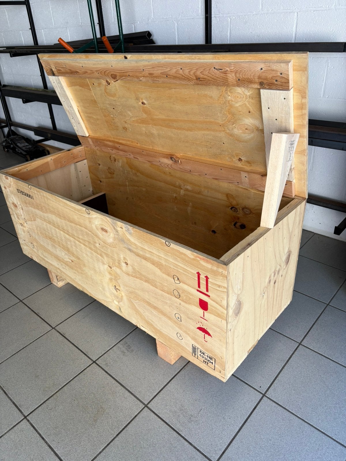 Houten kist, Doe-het-zelf en Verbouw, Hout en Planken, Overige typen, Ophalen of Verzenden, Zo goed als nieuw, 50 mm of meer
