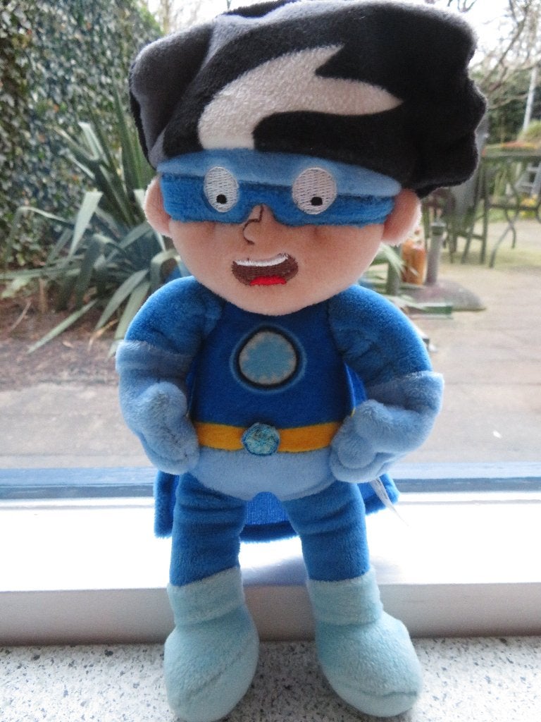 Stoere blauwe pop van Hema met masker en cape, Hema, Overige typen, Blauw, Ophalen of Verzenden