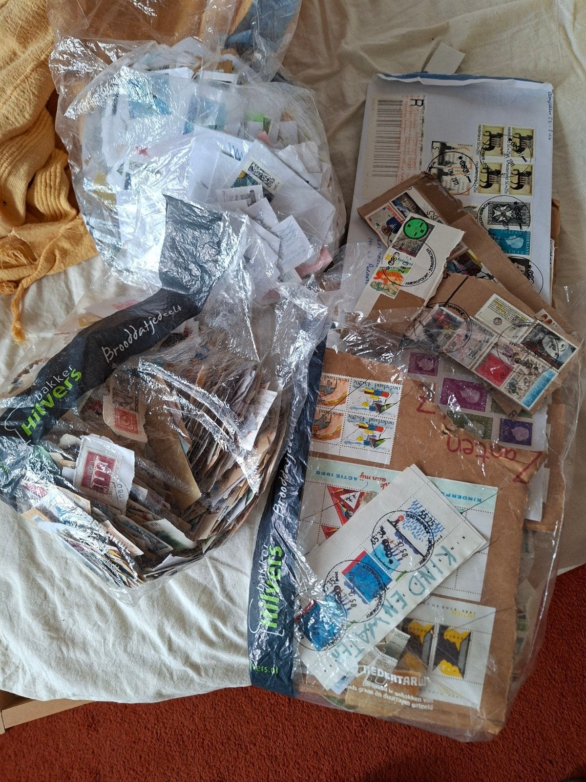 Grote wereldmix 1 kilo  postzegels ongestempeld, Ophalen of Verzenden, Overige landen