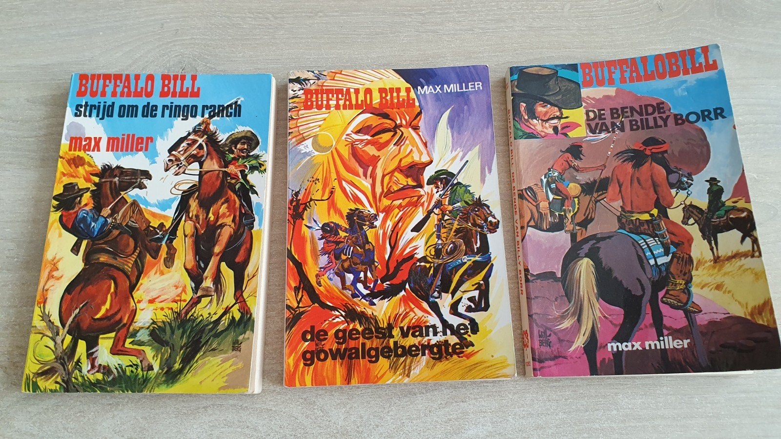 Oude pocketboeken van Buffalo Bill, Kluitman, Max Miller., Ophalen of Verzenden, Gelezen