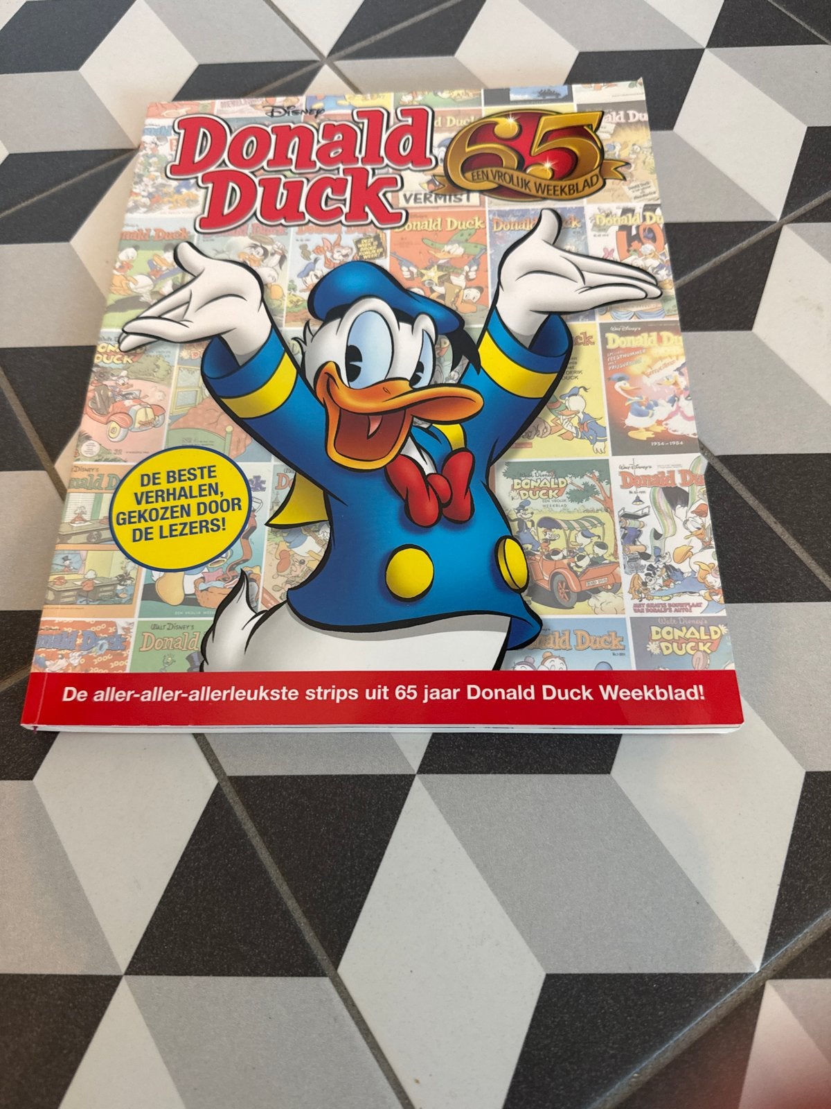 Donald Duck 65 jaar - De aller-aller-leukste strips, Boeken, Eén stripboek, Ophalen, Zo goed als nieuw