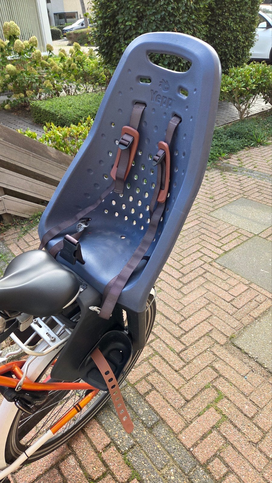 Yepp Maxi fietsstoeltje met EasyFit adapter, Ophalen, Achterzitje, Thule Yepp, Gebruikt