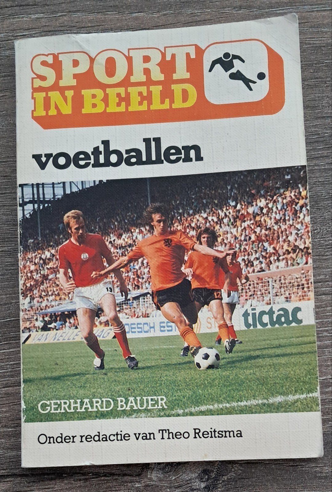Sport in Beeld: Voetballen - Gerhard Bauer (Vintage Boek), Ophalen of Verzenden