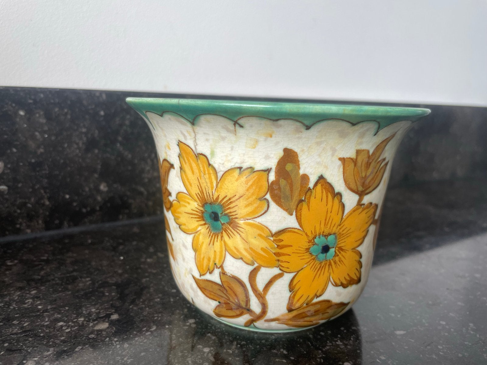 Antieke IRESCO bloempot met bloemmotief, Ophalen of Verzenden